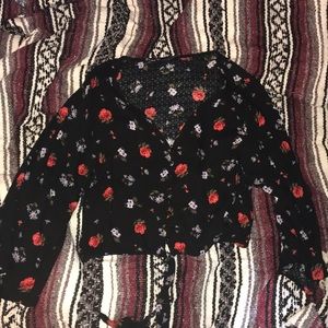 Low cut cropped button up